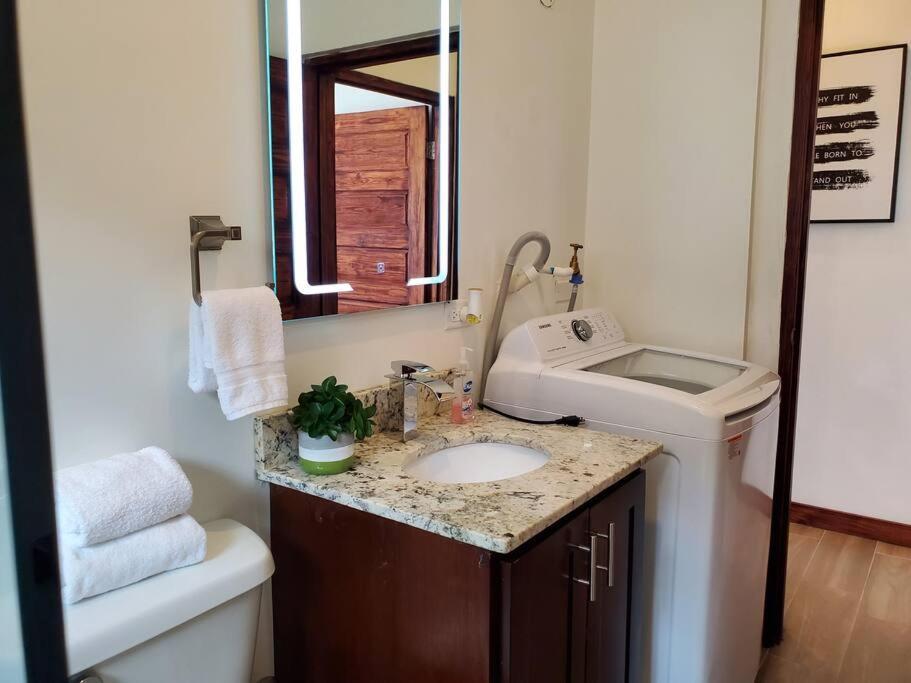 'The Solace' New Luxury Modern 1Bed 1Bath Apt. Portmore Kültér fotó